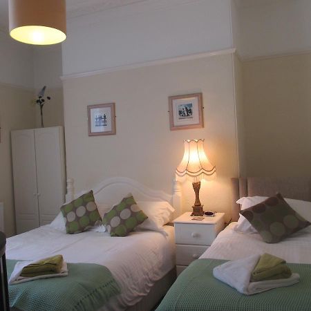פלימות' Caledonia Guest House מראה חיצוני תמונה
