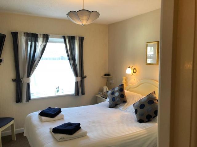 פלימות' Caledonia Guest House מראה חיצוני תמונה