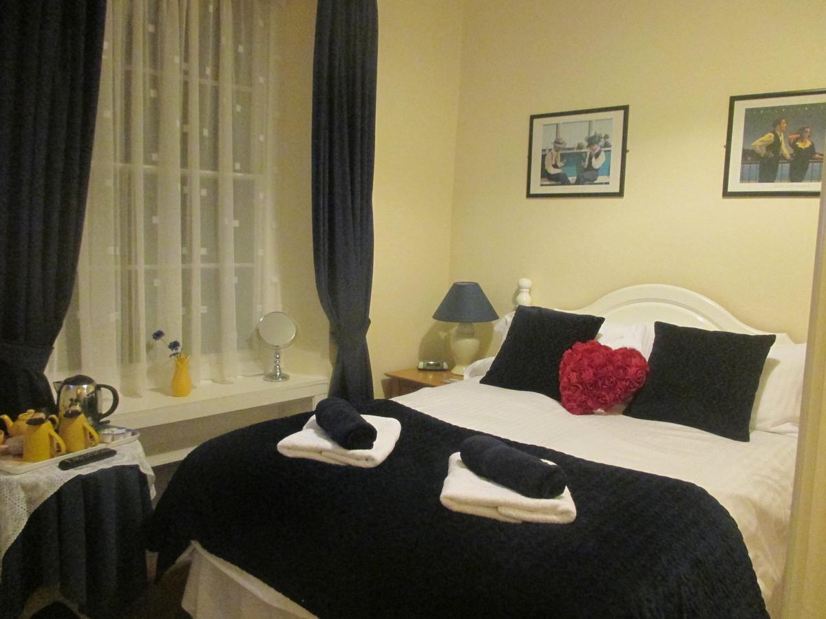 פלימות' Caledonia Guest House מראה חיצוני תמונה