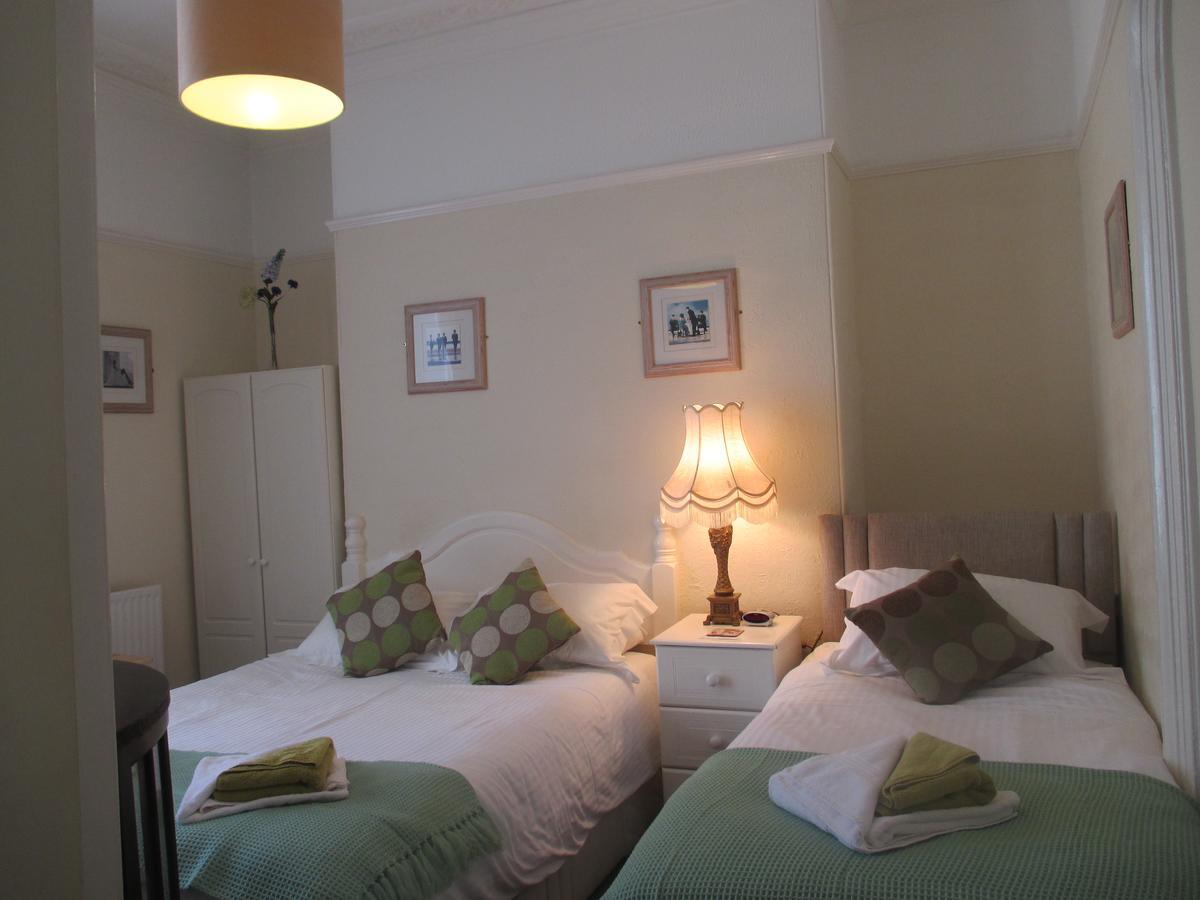 פלימות' Caledonia Guest House מראה חיצוני תמונה