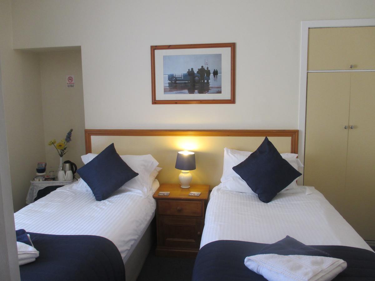 פלימות' Caledonia Guest House מראה חיצוני תמונה