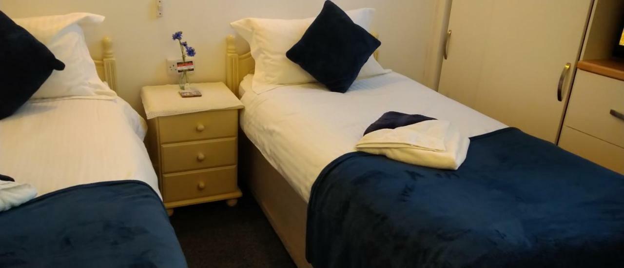 פלימות' Caledonia Guest House מראה חיצוני תמונה
